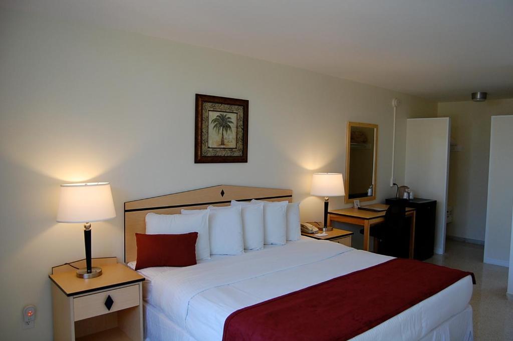Alcazar Resort- Gay Mens Resort Fort Lauderdale Bilik gambar