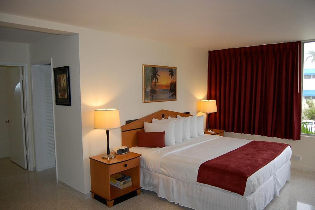 Alcazar Resort- Gay Mens Resort Fort Lauderdale Bilik gambar
